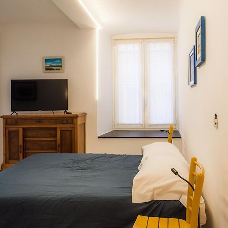 Free Parking - Centro Citta Via Caffaro Appartement Genua Buitenkant foto